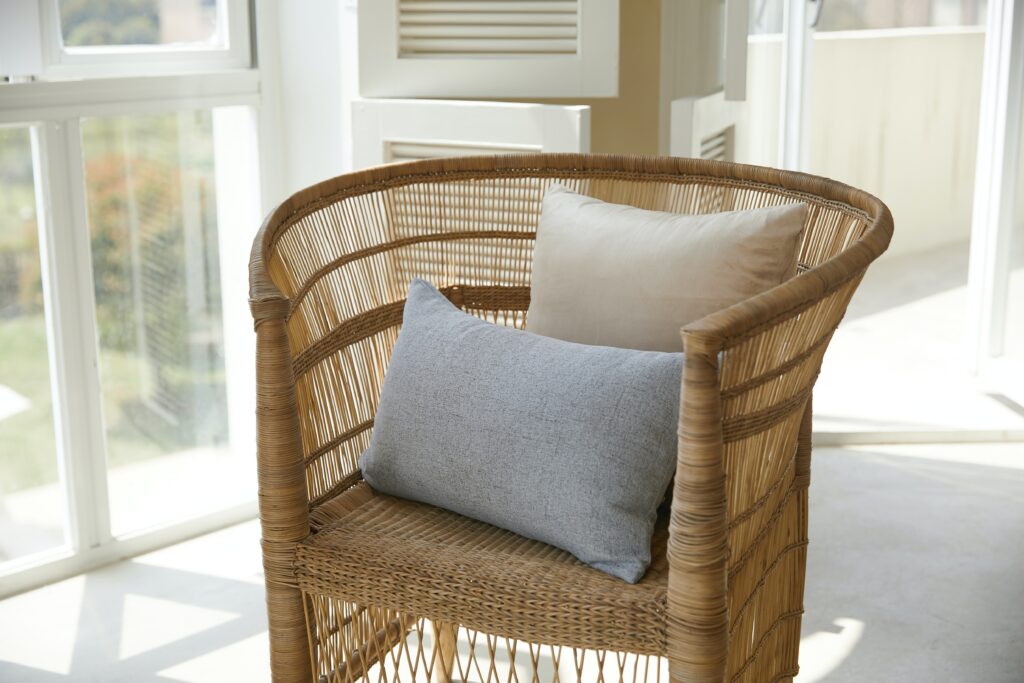 Tout savoir sur le fauteuil en rotin : du charme naturel à l&rsquo;élégance intemporelle