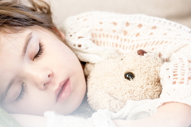 Comment choisir la bonne lampe de chevet pour son enfant ?